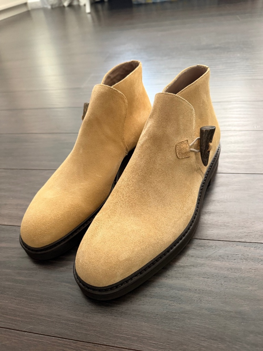 New authentic Manolo Blahnik man suede shoes